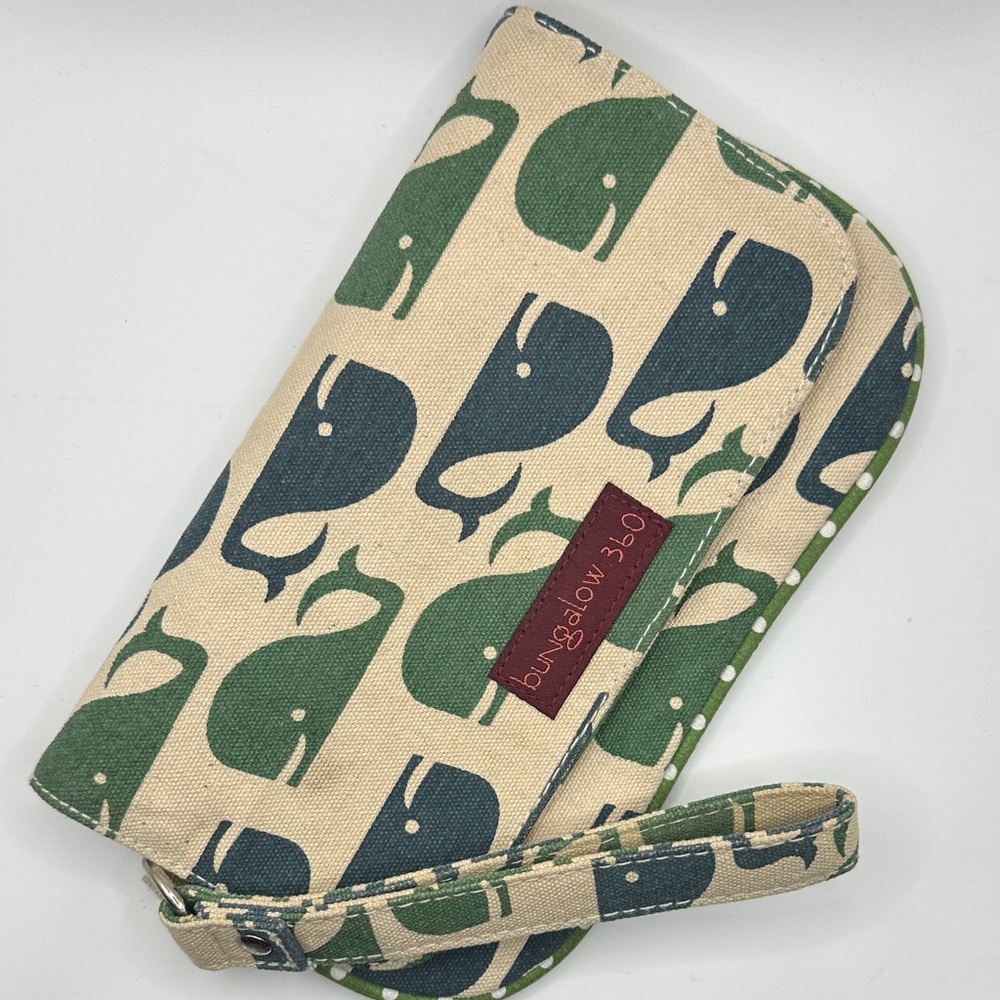 bungalow 360 Green & Navy Whale Print Wristlet Clutch